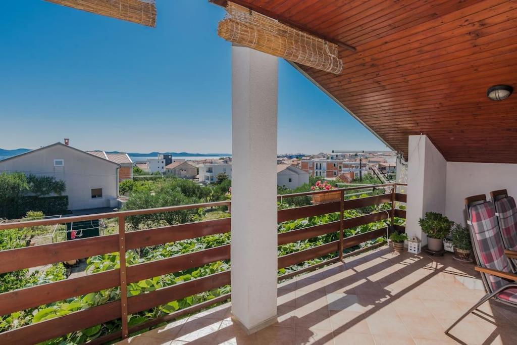 Apartment Roko - Up To 4 People With Free Parking Zadar Ngoại thất bức ảnh